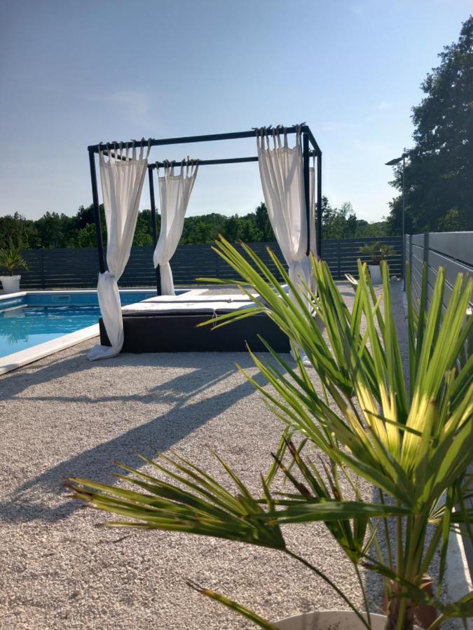 Villa Hedonia Porec Exterior photo
